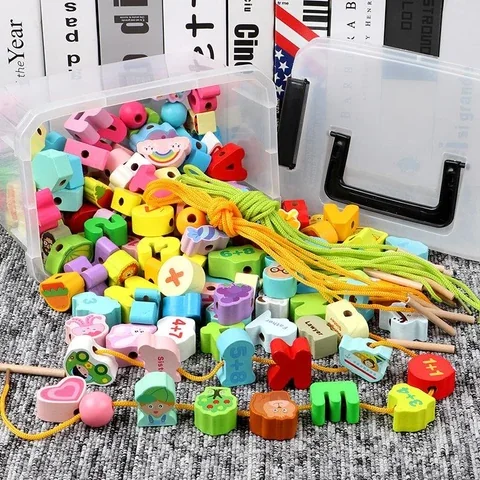Juego de ensartar con cuentas de madera y cordones — foto 3