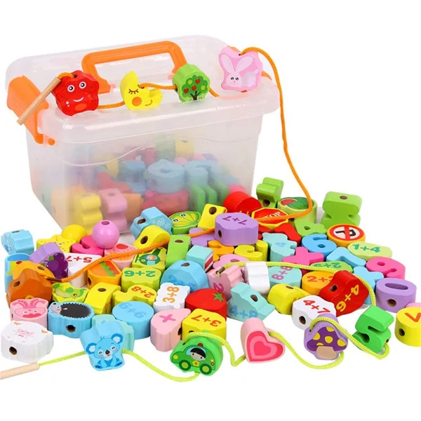 Juego de ensartar con cuentas de madera y cordones