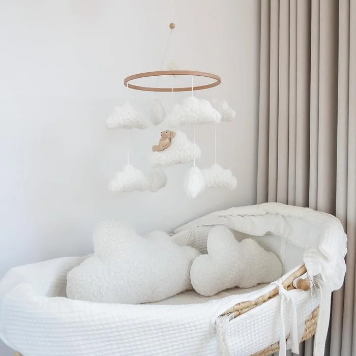 Móvil de cuna nubes y oso - Cucurumi — foto 4